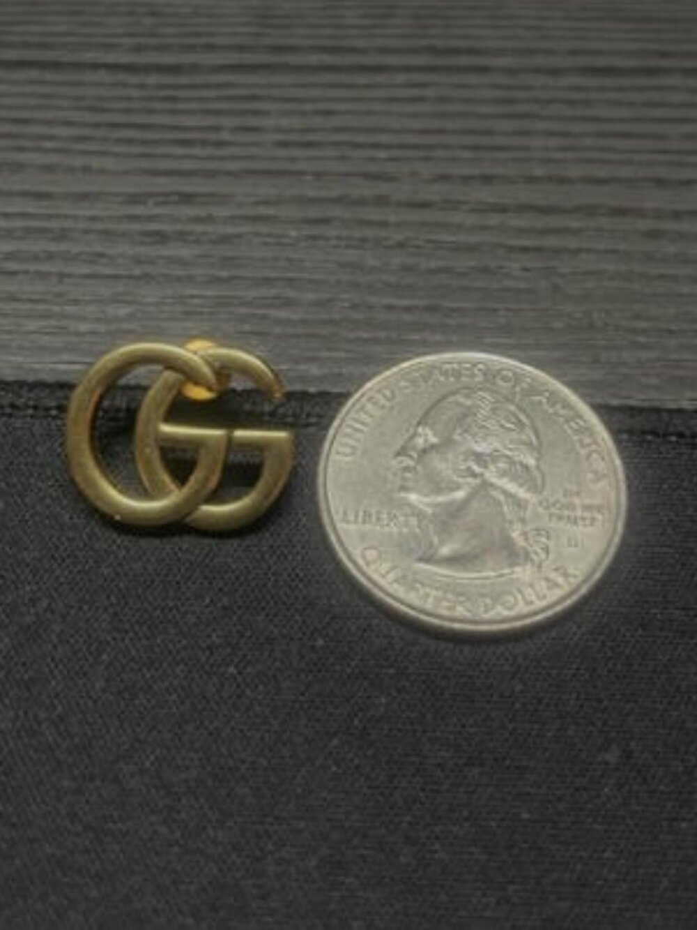 Gucci Gold GG Earrings - Picture 4 of 5